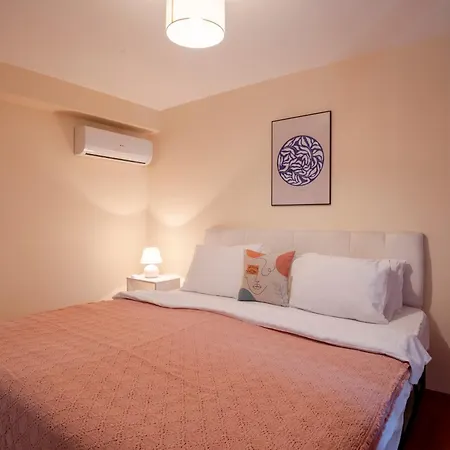 Spacious One Bedroom Istanbul