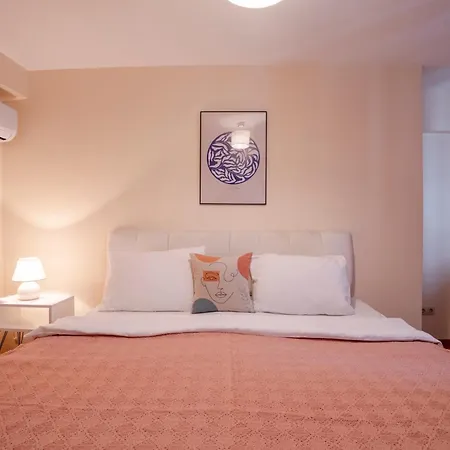 Spacious One Bedroom Istambul