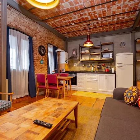 Spacious One Bedroom Apartamento
